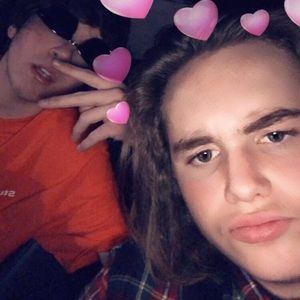 Meet your Posher, Dakota